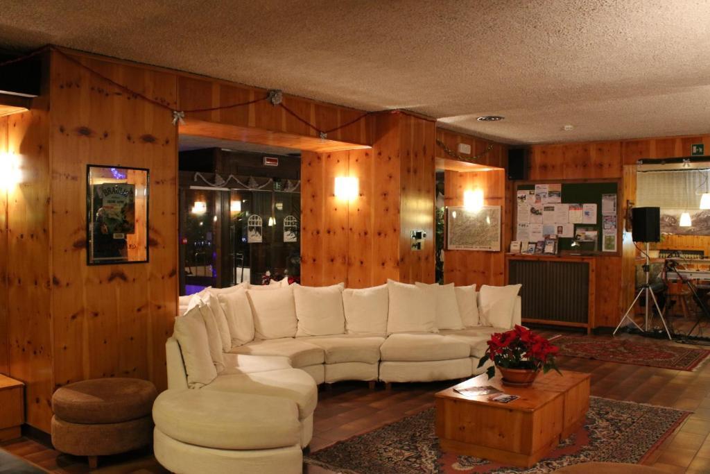 Hotel Nazionale Bormio Luaran gambar